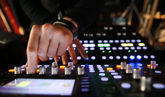 mixer audio tecnologia del suono